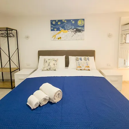Partenope Dorata Apartment