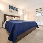 Partenope Dorata Апартаменты Неаполь