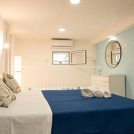 Partenope Dorata Apartament *